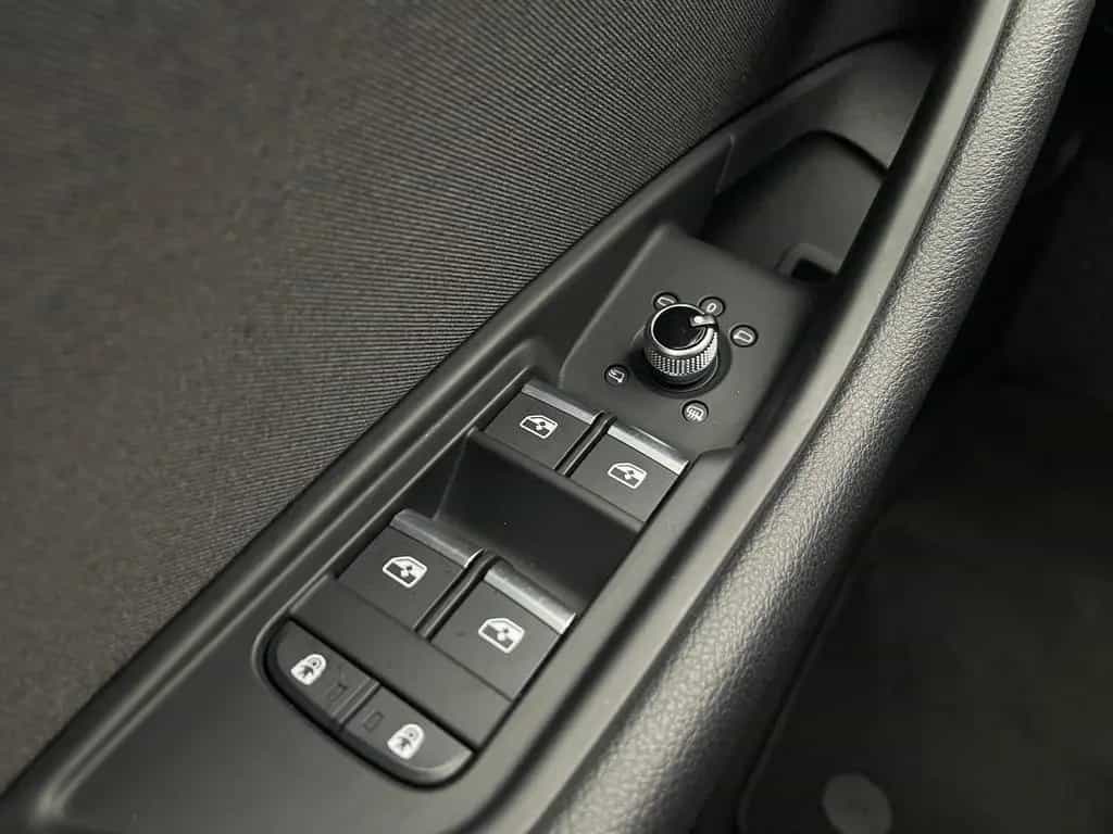 Audi A4 40 TDI advanced  LED*VIRT*KESSY*PARK*KAM* 08/2021-photo-38