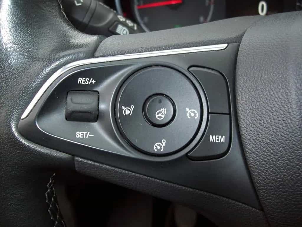 Opel Grandland (X) 1.2 T LED 360* SHZ LHZ Navi AHK 10/2021-photo-14