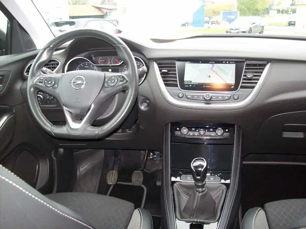 Opel Grandland (X) 1.2 T LED 360* SHZ LHZ Navi AHK 10/2021-photo-4