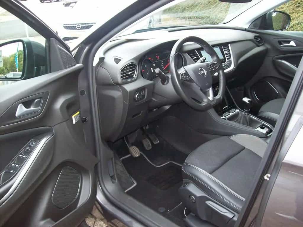 Opel Grandland (X) 1.2 T LED 360* SHZ LHZ Navi AHK 10/2021-photo-9