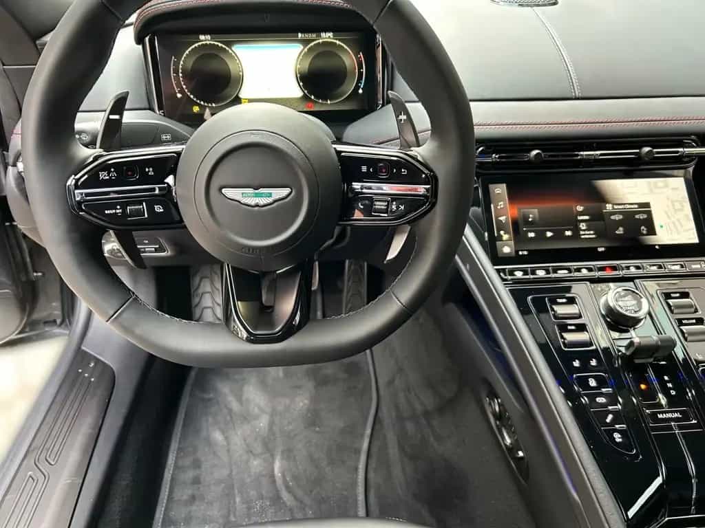 Aston Martin DB12 Coupe null-photo-10