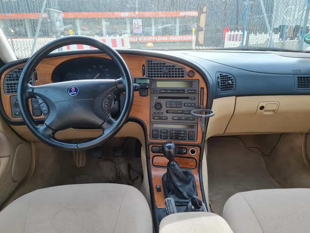 Saab 9-5 2.3t 136kW Anniversary Sport-Kombi 03/2004-photo-10