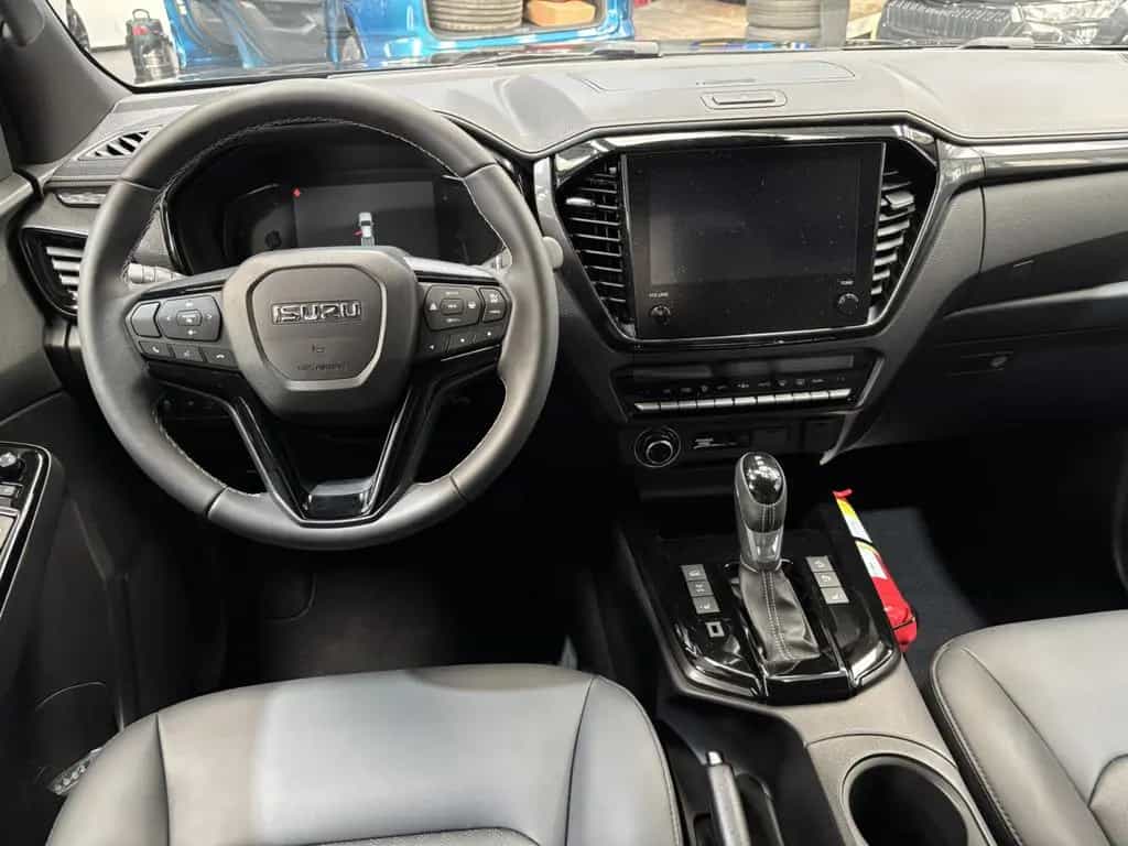Isuzu D-Max Double Cab 1.9 V-Cross 163HP 02/2026-photo-10