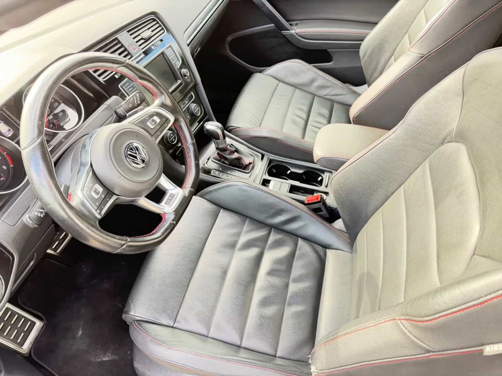 Volkswagen Golf 06/2015-photo-13