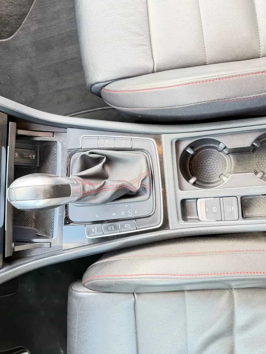 Volkswagen Golf 06/2015-photo-19