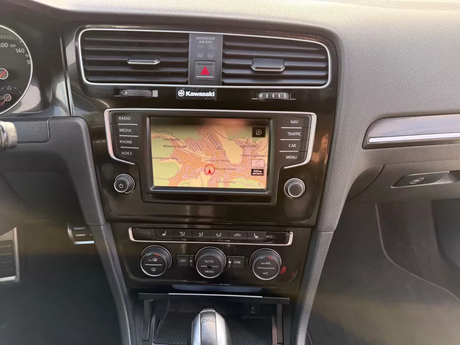Volkswagen Golf 06/2015-photo-20