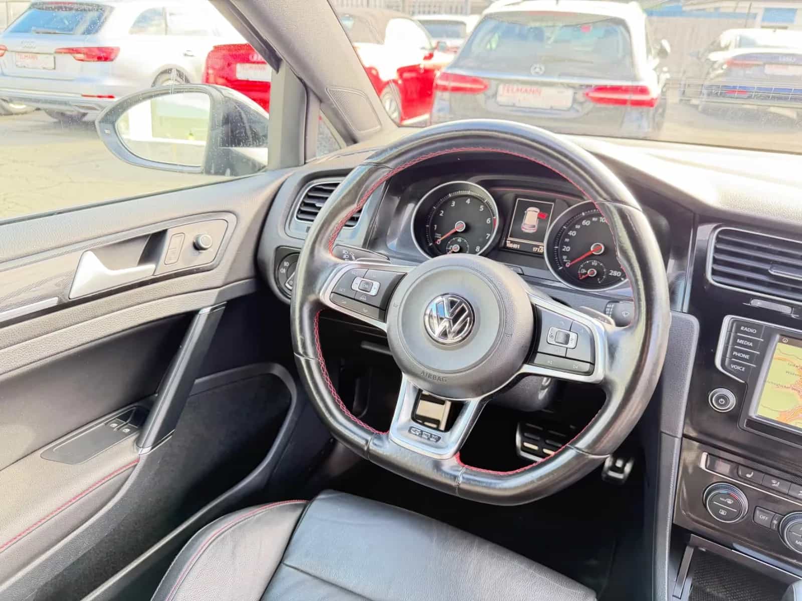 Volkswagen Golf 06/2015-photo-21