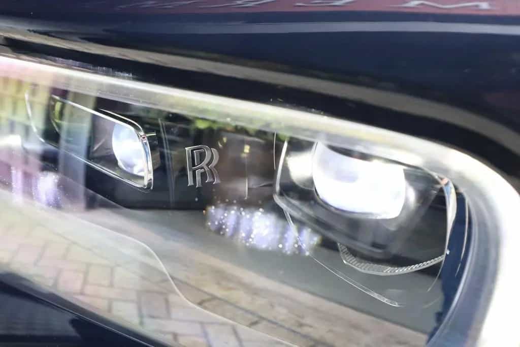 Rolls-Royce Cullinan 6.75 V12 | Bespoke Audio, Massage, Ente 05/2019-photo-10