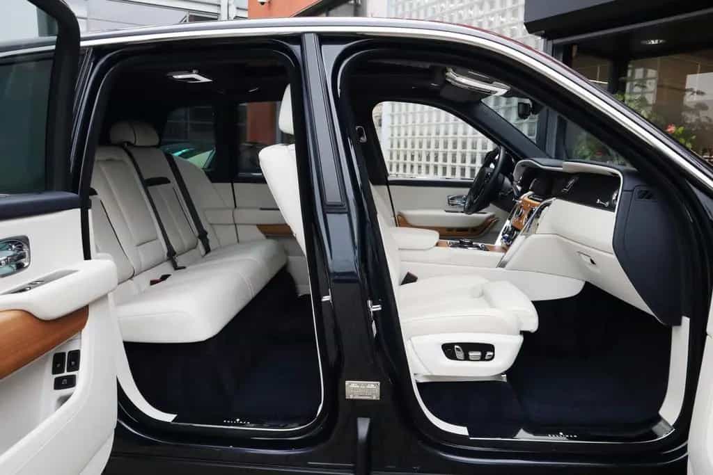 Rolls-Royce Cullinan 6.75 V12 | Bespoke Audio, Massage, Ente 05/2019-photo-18