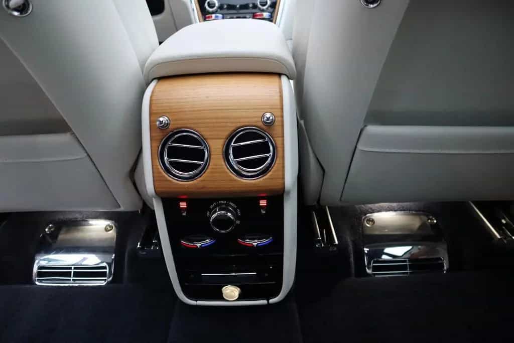 Rolls-Royce Cullinan 6.75 V12 | Bespoke Audio, Massage, Ente 05/2019-photo-23
