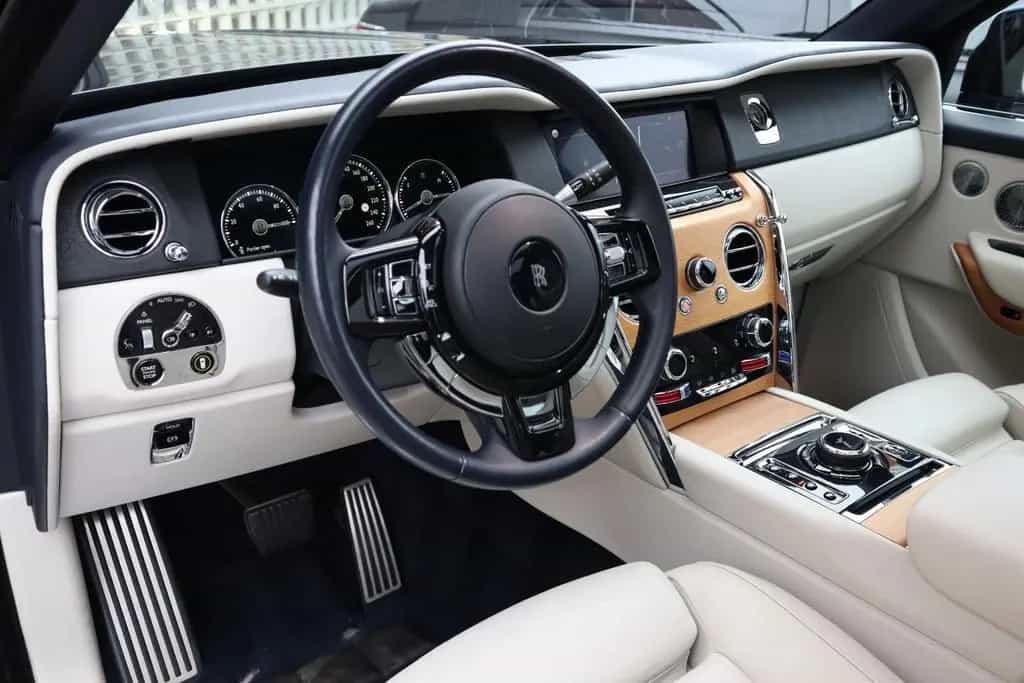 Rolls-Royce Cullinan 6.75 V12 | Bespoke Audio, Massage, Ente 05/2019-photo-25