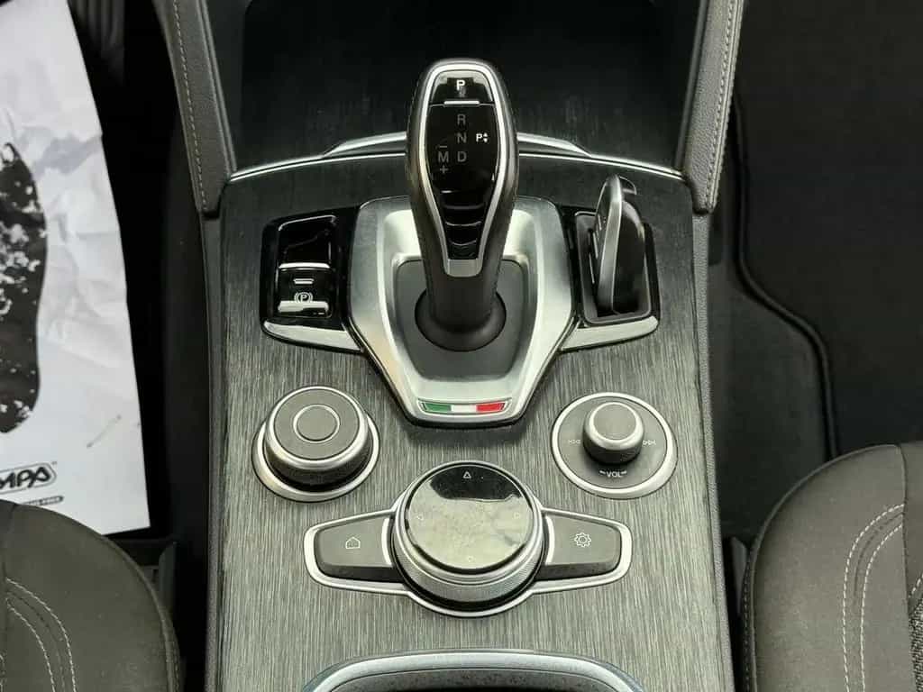Alfa Romeo Stelvio 2.2 Turbodiesel 190 CV RWD Bu 09/2020-photo-9