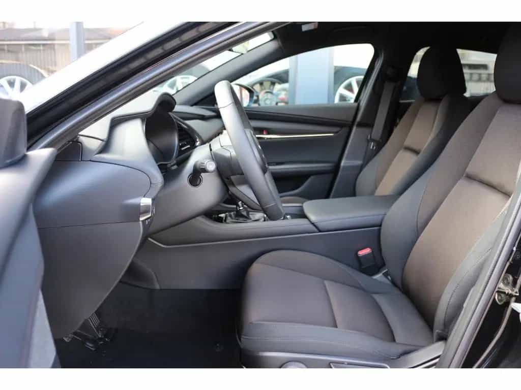 Mazda 3 Selection+BOSE+360°CAM+AHK !! 02/2020-photo-9