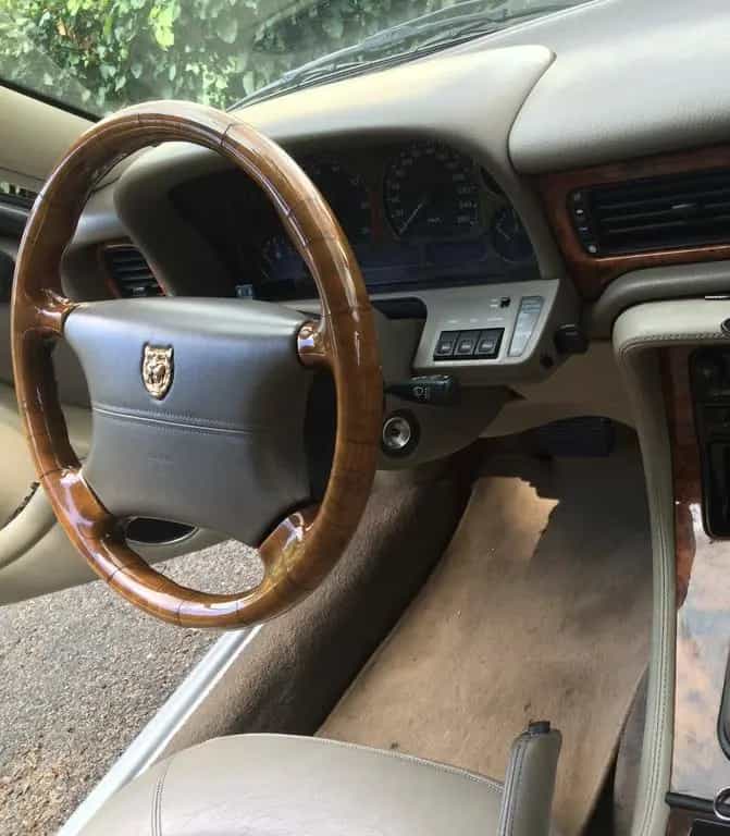 Jaguar X 300 06/1997-photo-1