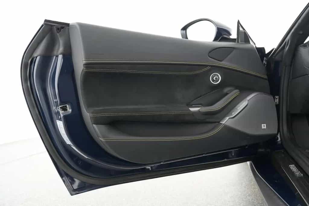 Ferrari Portofino M Magnetorheologisches Fahrwerk 02/2023-photo-16