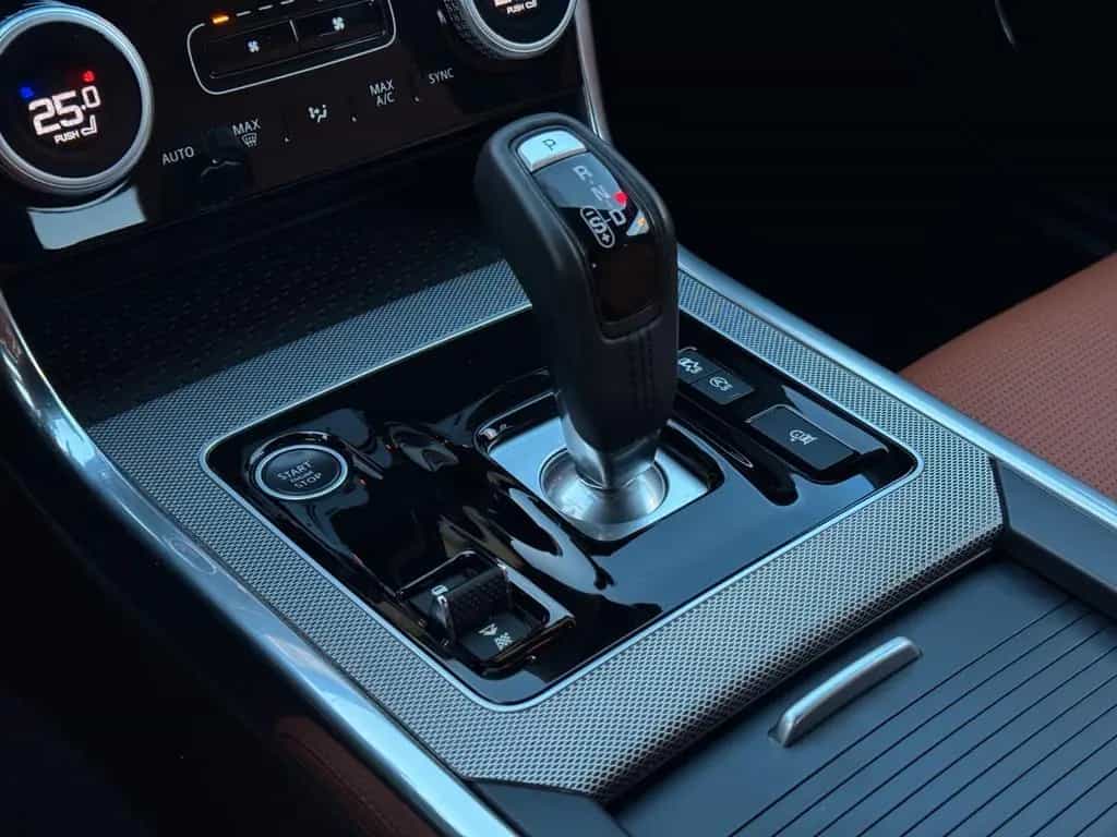 Jaguar XE D180 R-Dynamic SE Lim 360°|HuD|Leder|TWA|Memo 06/2019-photo-15