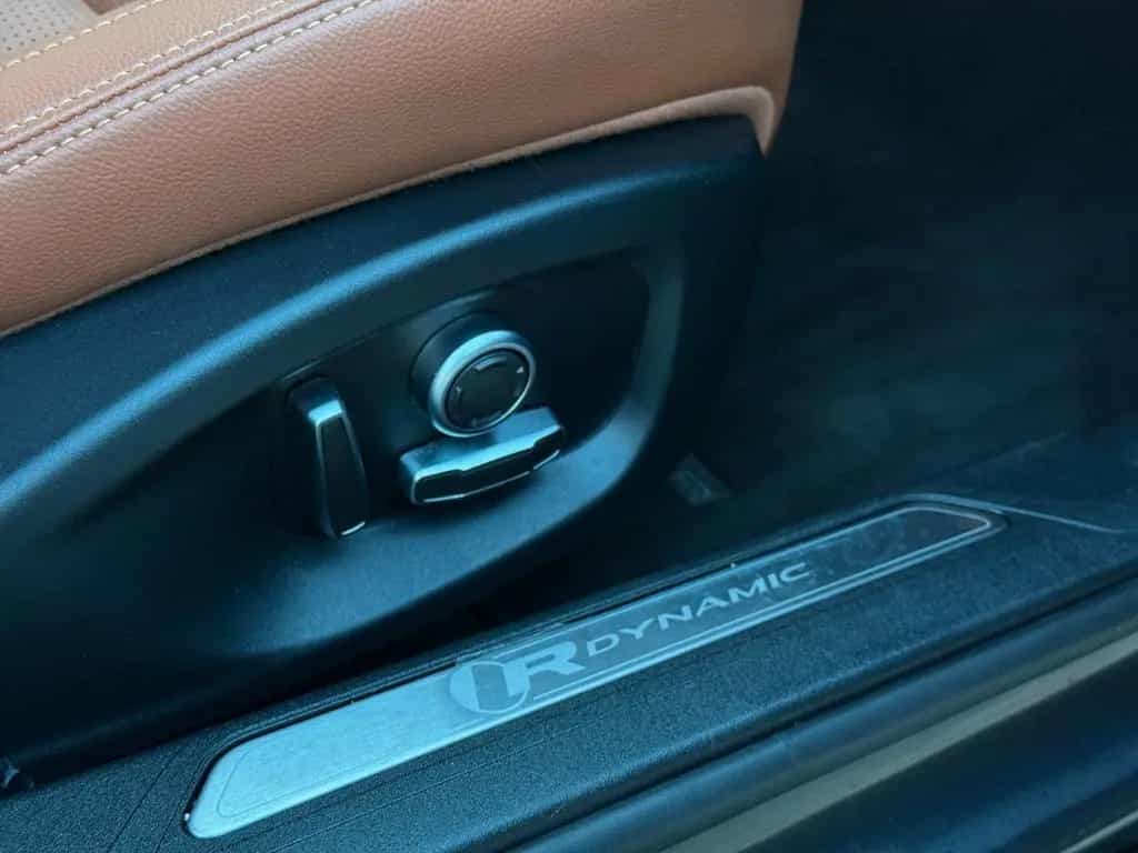 Jaguar XE D180 R-Dynamic SE Lim 360°|HuD|Leder|TWA|Memo 06/2019-photo-19