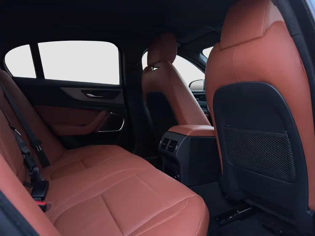 Jaguar XE D180 R-Dynamic SE Lim 360°|HuD|Leder|TWA|Memo 06/2019-photo-21