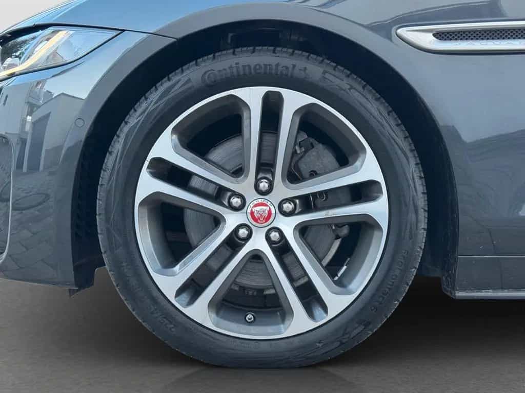 Jaguar XE D180 R-Dynamic SE Lim 360°|HuD|Leder|TWA|Memo 06/2019-photo-29
