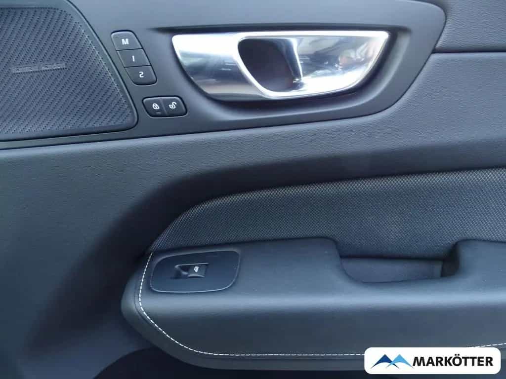Volvo XC60 R Design/AHK/LED/SHZ/H&K/MEMORY 11/2021-photo-21