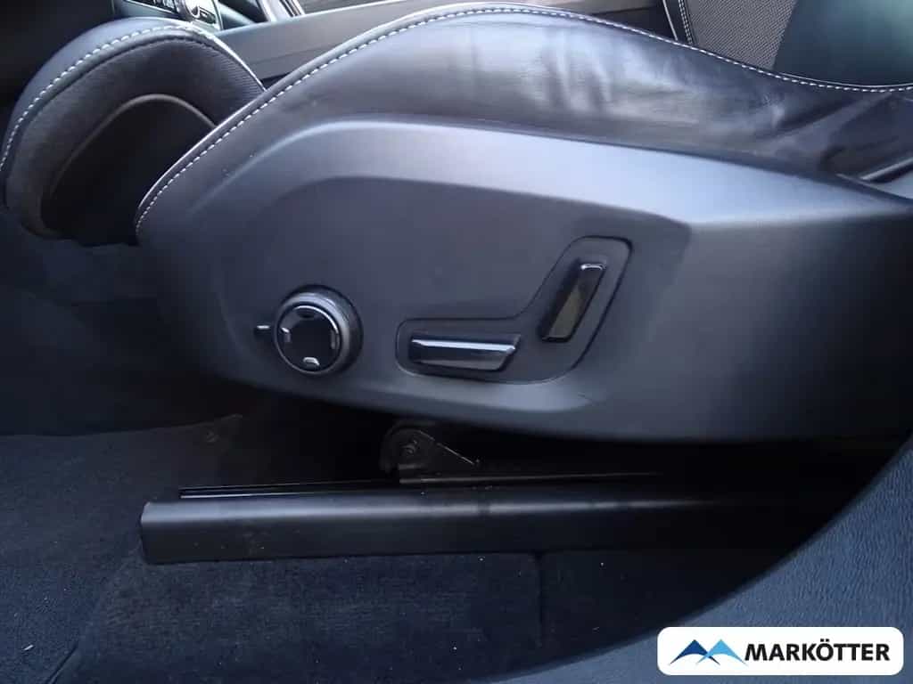 Volvo XC60 R Design/AHK/LED/SHZ/H&K/MEMORY 11/2021-photo-6