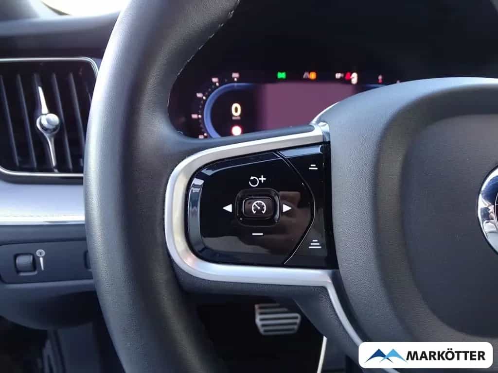 Volvo XC60 R Design/AHK/LED/SHZ/H&K/MEMORY 11/2021-photo-9