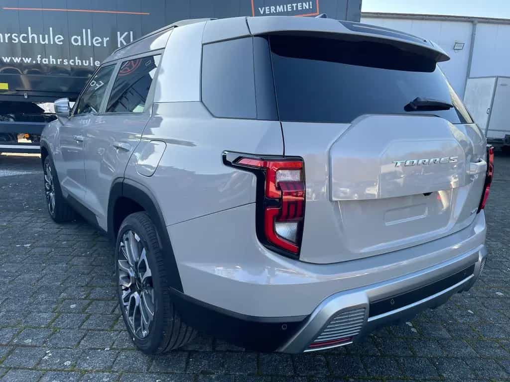 KGM Torres 1.5 T-GDI LUX 6AT 2WD null-photo-3