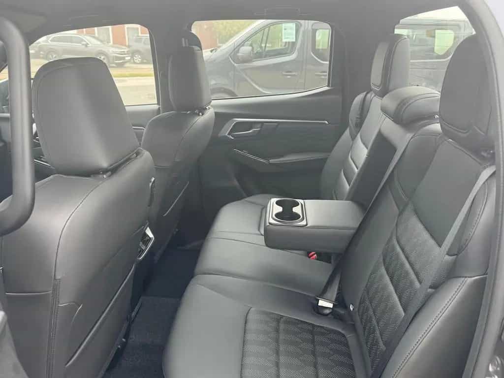 Isuzu D-Max Double Cab 4WD LS 11/2025-photo-11