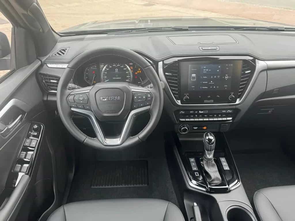 Isuzu D-Max Double Cab 4WD LS 11/2025-photo-13