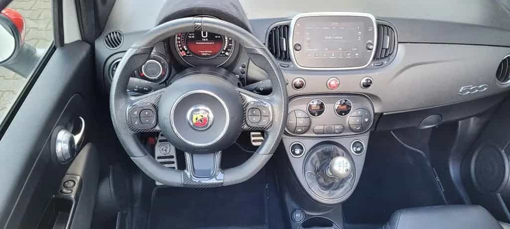 Abarth 595C Competizione 1.4 T-Jet 132 KW (180PS) 07/2017-photo-8