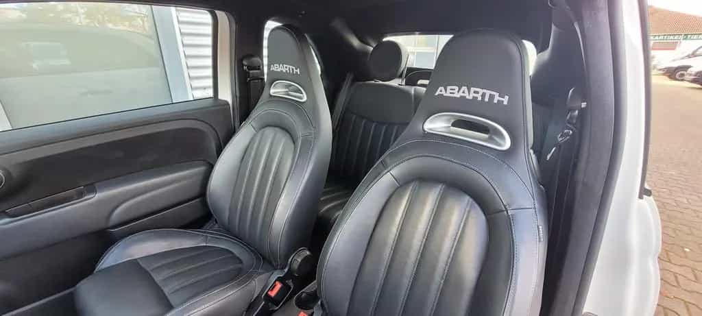 Abarth 595C Competizione 1.4 T-Jet 132 KW (180PS) 07/2017-photo-9