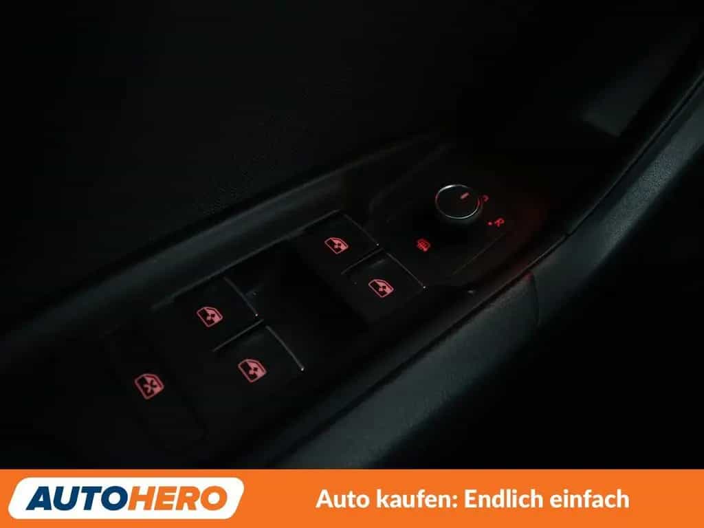 Audi A1 Sportback 40 TFSI S Line Aut.*NAVI*LED*ACC* 06/2019-photo-21