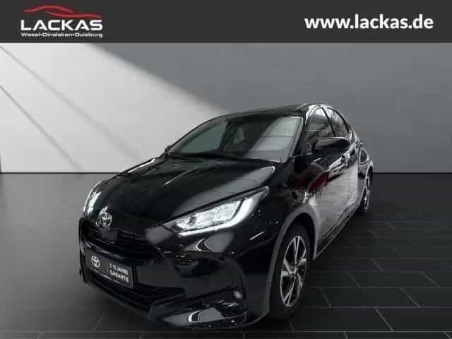 Toyota Yaris 1.5*APPLE CARPLAY*SHZ*LED* 10/2025-photo-0