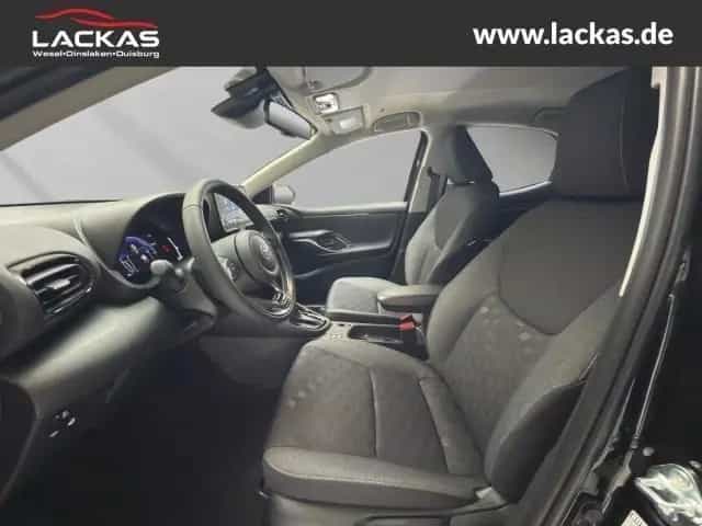 Toyota Yaris 1.5*APPLE CARPLAY*SHZ*LED* 10/2025-photo-5