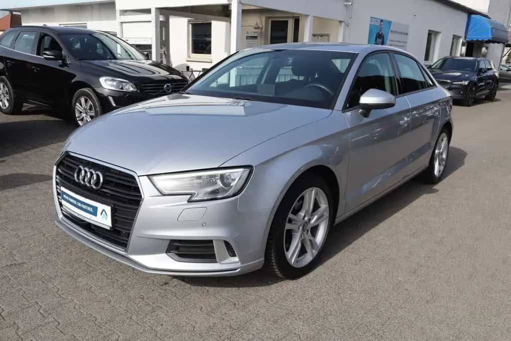 Audi A3 35 TFSI cylinder on demand Limousine sport|NA 07/2019-photo-0