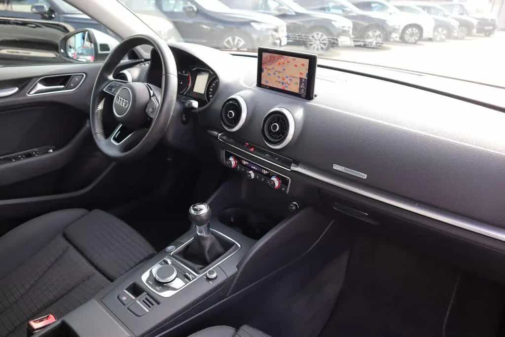 Audi A3 35 TFSI cylinder on demand Limousine sport|NA 07/2019-photo-12