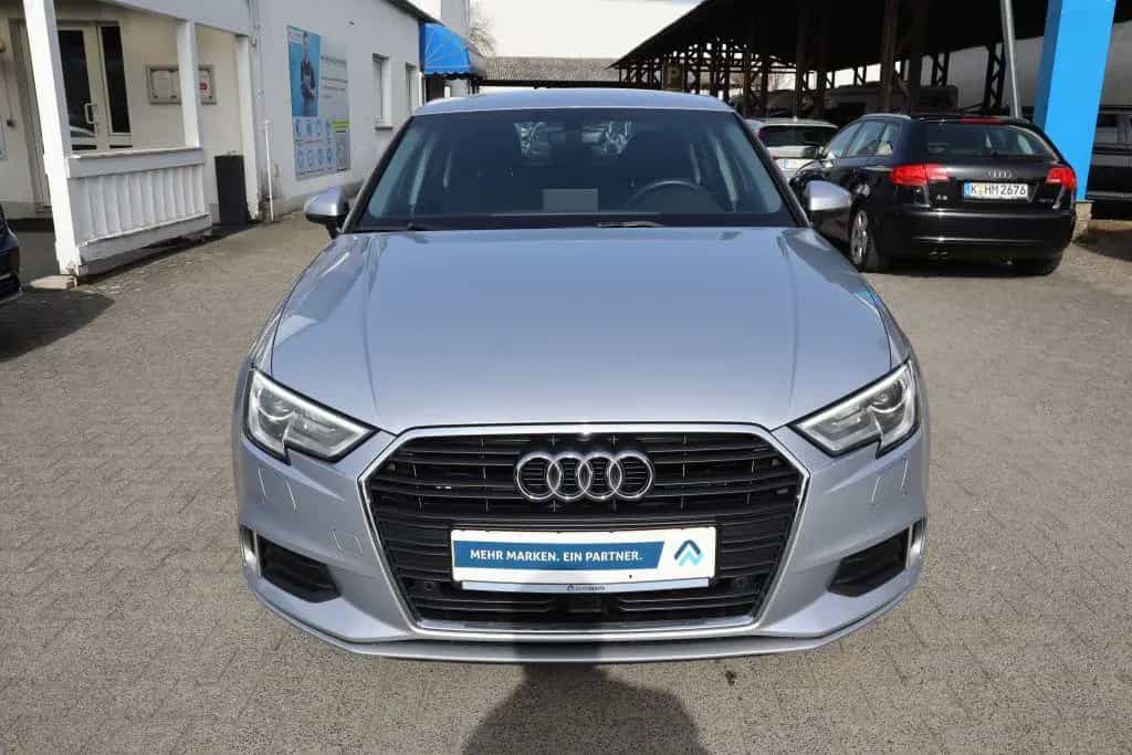 Audi A3 35 TFSI cylinder on demand Limousine sport|NA 07/2019-photo-3