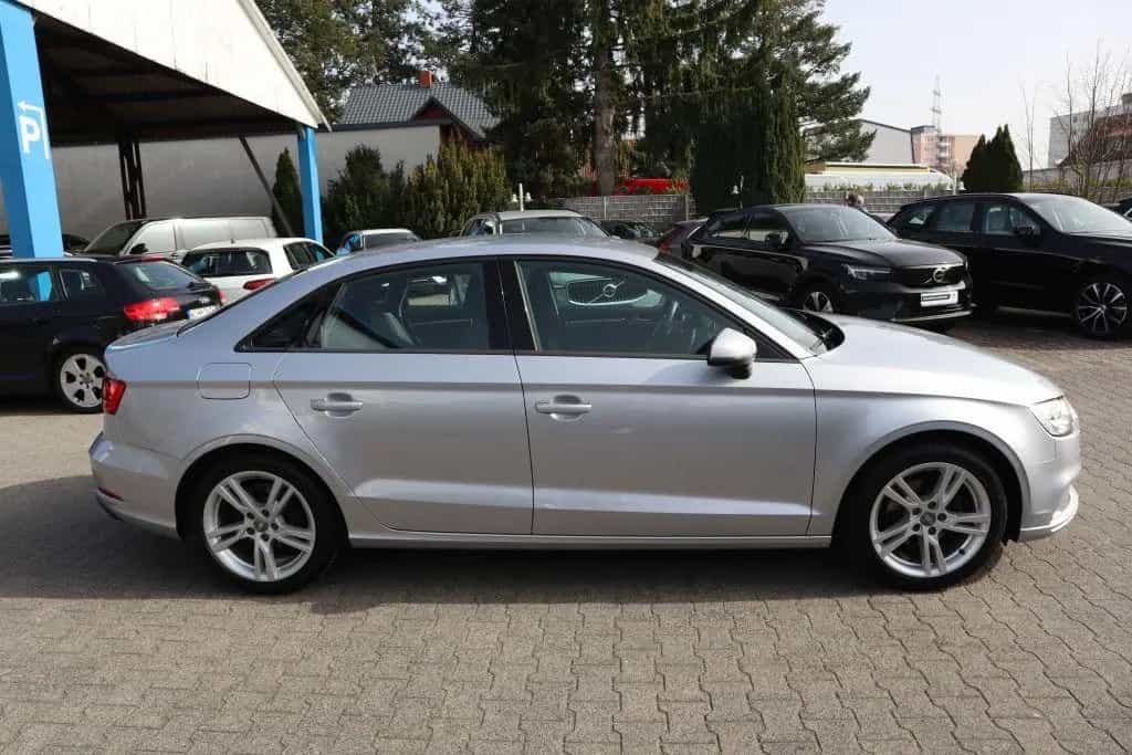 Audi A3 35 TFSI cylinder on demand Limousine sport|NA 07/2019-photo-5