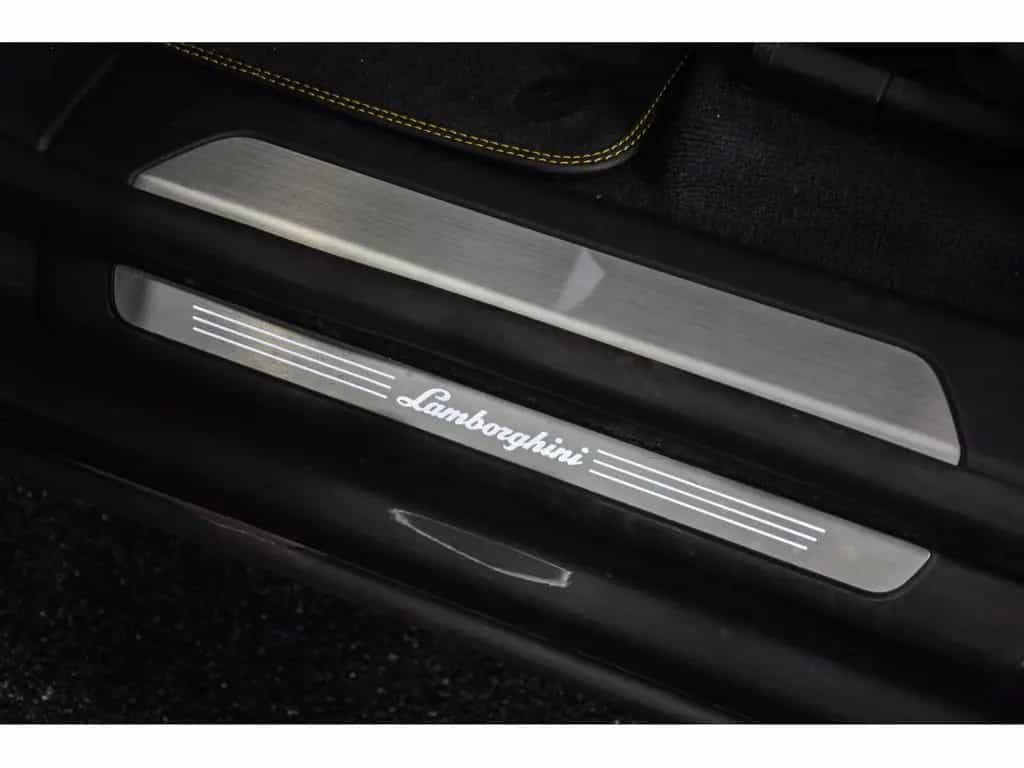 Lamborghini Urus V8 AKRAPOVIC - GRIGIO KERES 02/2022-photo-27