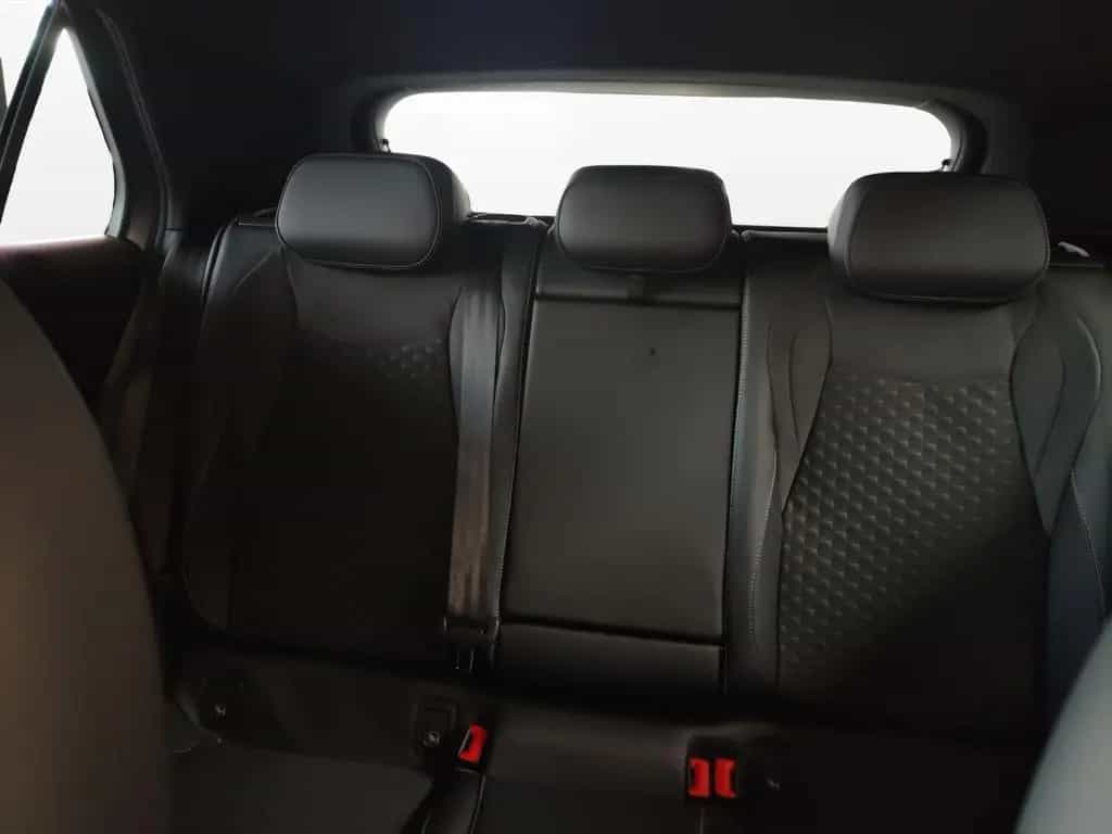 Volkswagen T-Roc R-Line 1.5 l eTSI OPF 110 kW (150 PS) 7-Ga null-photo-3