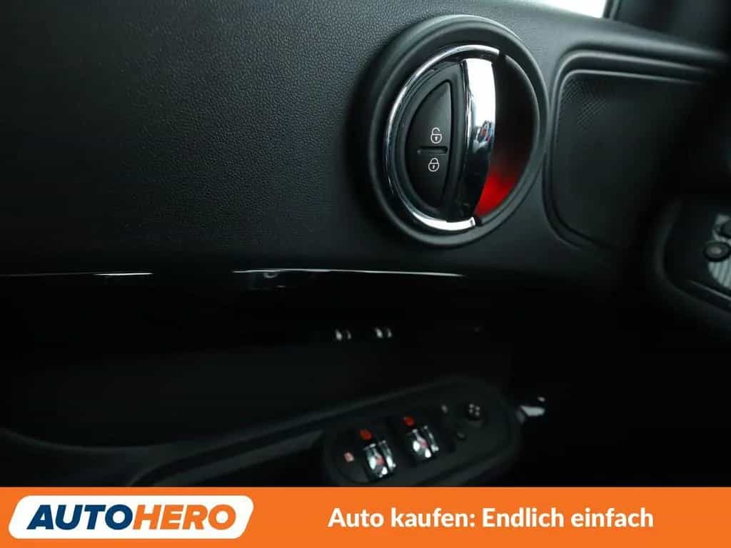 MINI Countryman John Cooper Works ALL4 Aut.*NAVI*LED* 08/2017-photo-26