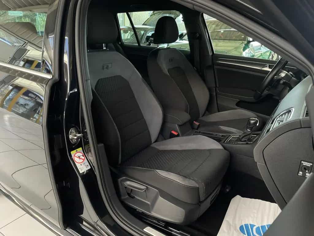 Volkswagen Golf 1.4 TSI DSG R-Line Virtual Kamera ACC LED 02/2018-photo-11