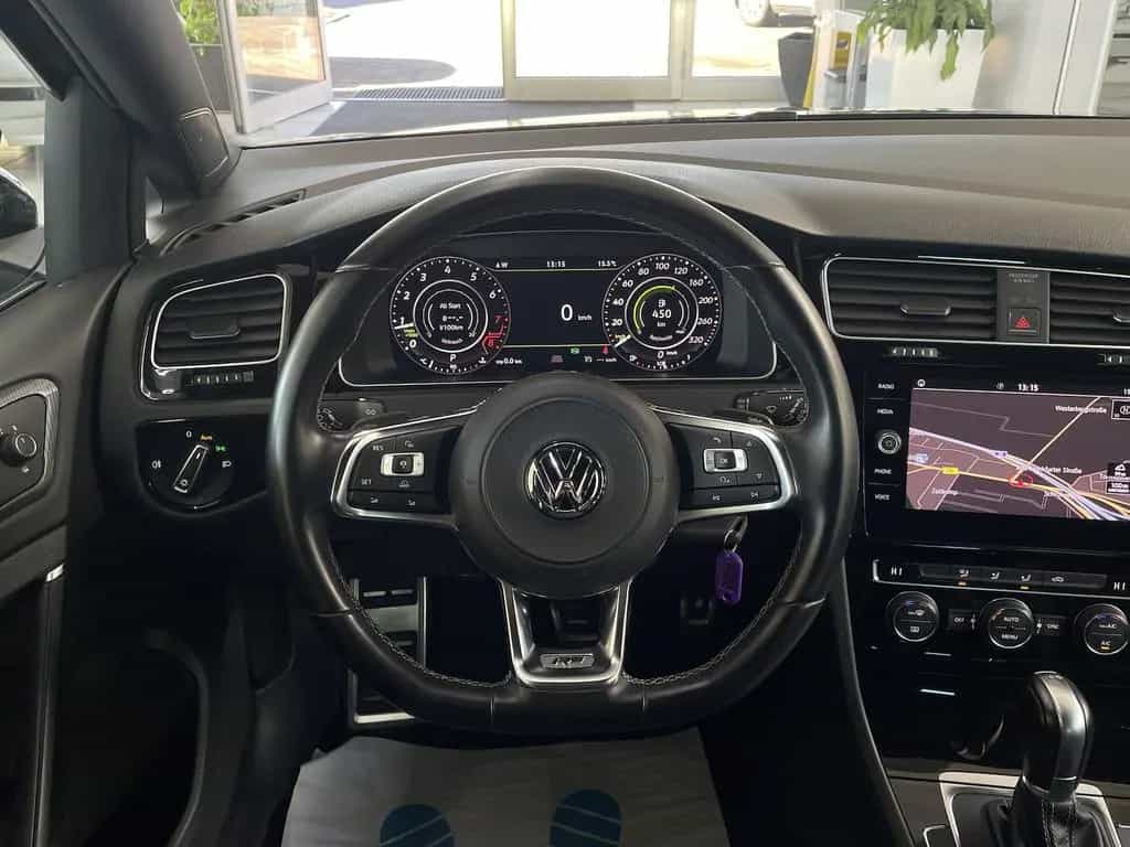 Volkswagen Golf 1.4 TSI DSG R-Line Virtual Kamera ACC LED 02/2018-photo-14
