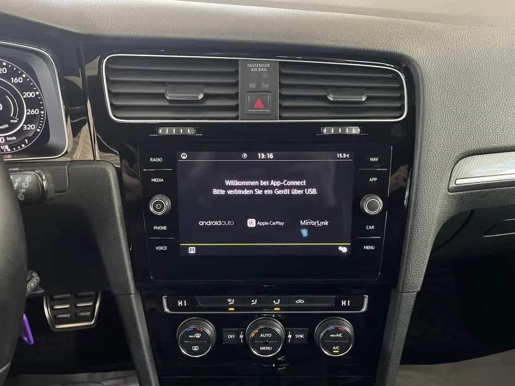 Volkswagen Golf 1.4 TSI DSG R-Line Virtual Kamera ACC LED 02/2018-photo-20