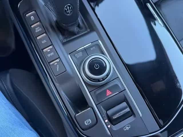Maserati Levante GT 2.0 Mild Hybrid 39.403.- € NETTO PANO 09/2023-photo-10