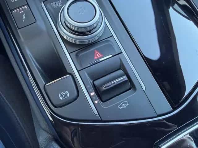 Maserati Levante GT 2.0 Mild Hybrid 39.403.- € NETTO PANO 09/2023-photo-15