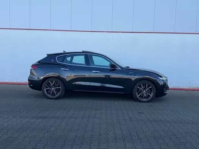 Maserati Levante GT 2.0 Mild Hybrid 39.403.- € NETTO PANO 09/2023-photo-2
