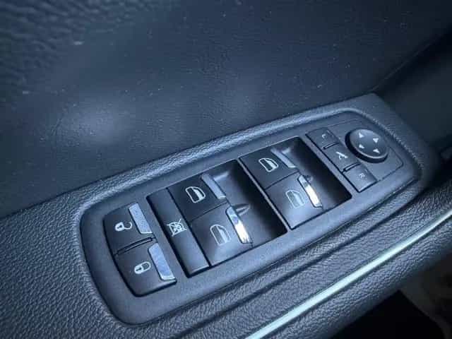 Maserati Levante GT 2.0 Mild Hybrid 39.403.- € NETTO PANO 09/2023-photo-24