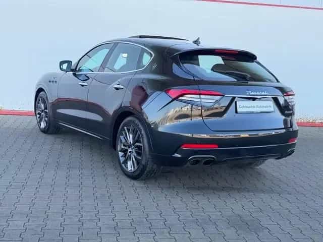 Maserati Levante GT 2.0 Mild Hybrid 39.403.- € NETTO PANO 09/2023-photo-3