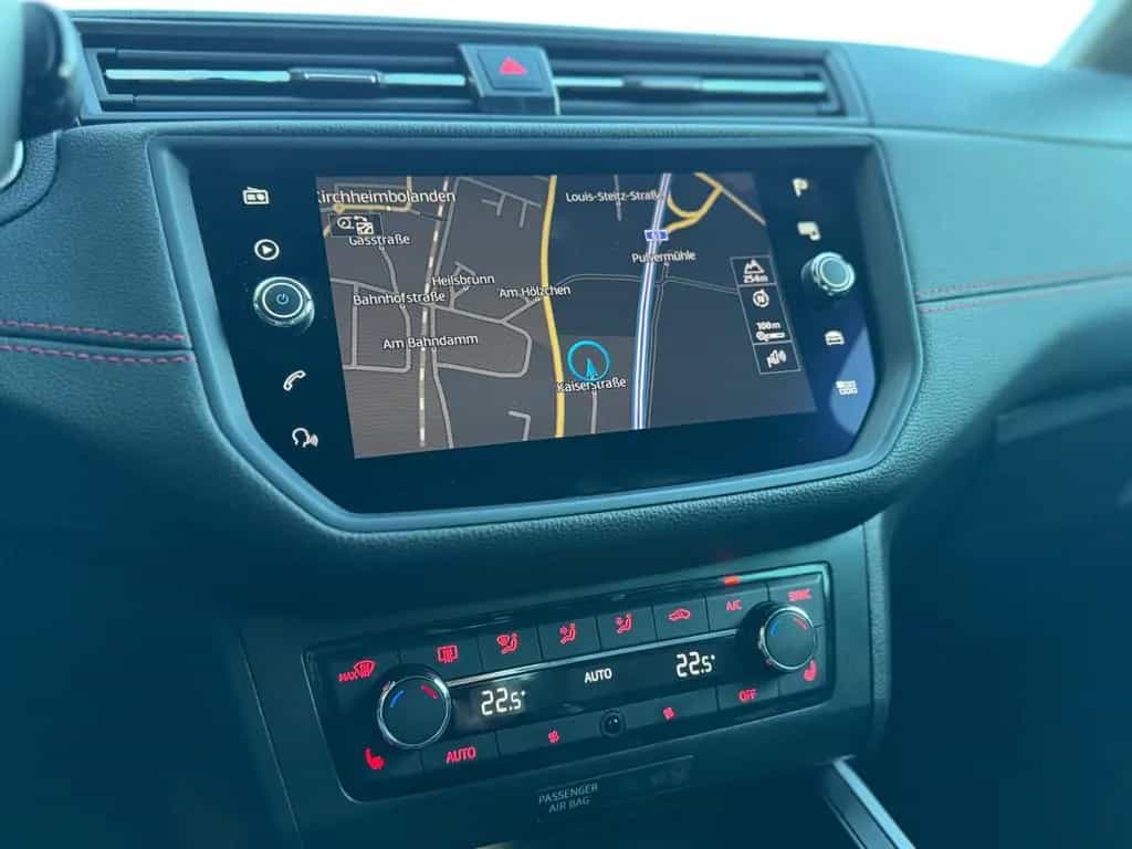 Seat Arona FR LED/SHZ/Ambient/Digital/Navi/Garantie 07/2019-photo-15